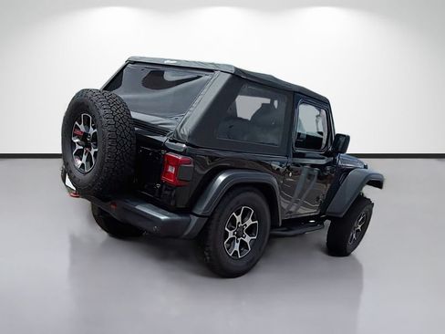 Used 2018 Jeep Wrangler Rubicon AWD/4WD image 3