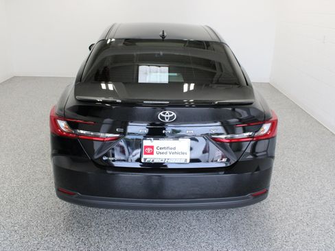Used 2026 Toyota Camry LE w/ Convenience Package FWD image 8