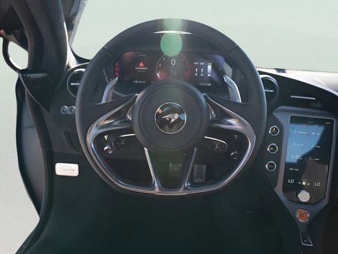 New 2026 McLaren 750S RWD image 40