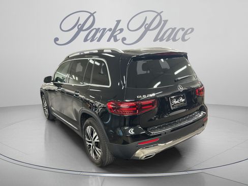 Used 2024 Mercedes-Benz GLB 250 image 3