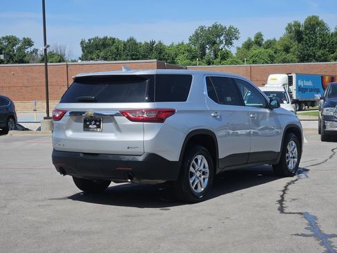 Used 2020 Chevrolet Traverse LS FWD image 4