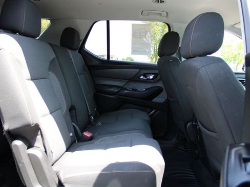 Used 2020 Chevrolet Traverse LT w/ Driver Confidence II Package AWD/4WD image 26