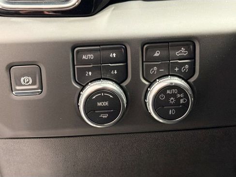 Certified 2025 GMC Sierra 2500 Denali w/ Denali Reserve Package image 9