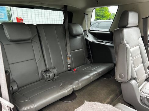 Used 2015 GMC Yukon Denali w/ Premium Package AWD/4WD image 9