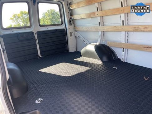 Used 2024 Chevrolet Express 2500 w/ Driver Convenience Package image 17