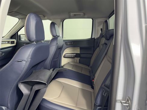 Used 2025 Ford Maverick Lariat w/ 4K Tow Package image 31