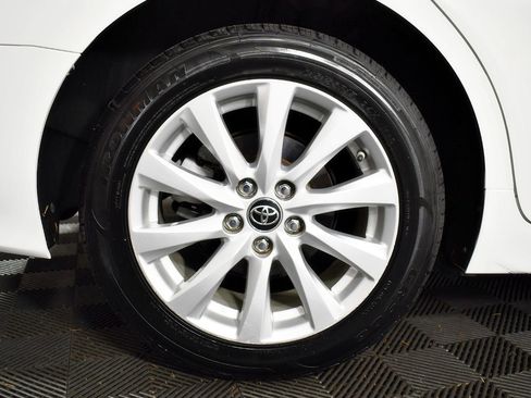 Used 2018 Toyota Camry LE image 48