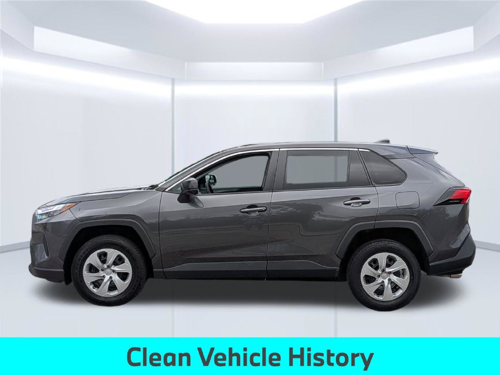 Used 2023 Toyota RAV4 LE AWD/4WD image 2