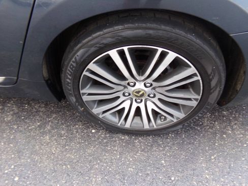 Used 2015 Kia Cadenza Premium w/ Luxury Package FWD image 39