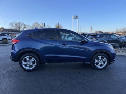Used 2016 Honda HR-V EX image 4
