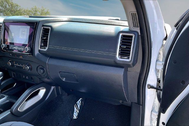 Certified 2023 Nissan Frontier SV w/ Tow Package RWD image 26