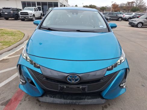 Used 2021 Toyota Prius Prime Limited image 9