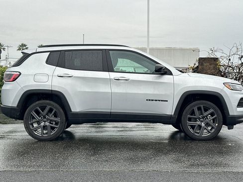 New 2026 Jeep Compass Latitude w/ Sun and Sound Group image 3