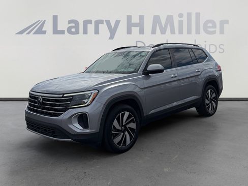 Used 2024 Volkswagen Atlas SE w/ Panoramic Sunroof Package image 1