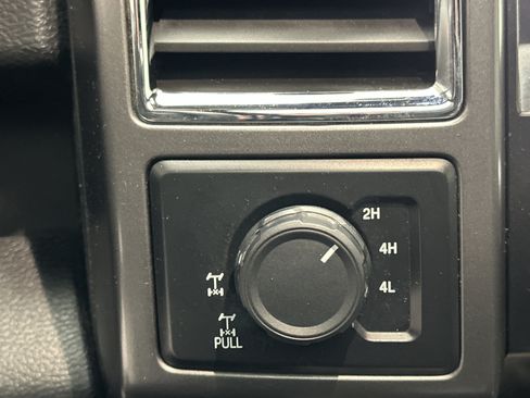 Used 2016 Ford F150 XLT w/ Equipment Group 302A Luxury image 39