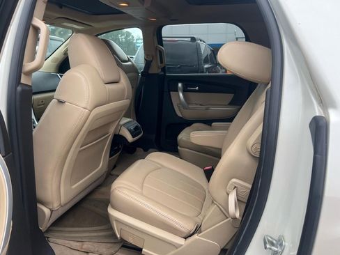 Used 2011 GMC Acadia SLT image 27