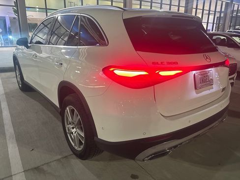 Used 2025 Mercedes-Benz GLC 300 4MATIC image 5