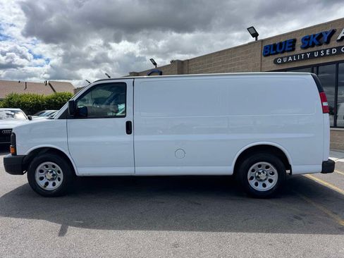 Used 2014 Chevrolet Express 1500 RWD image 8