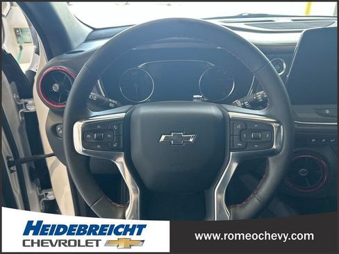 Used 2025 Chevrolet Blazer RS w/ Enhanced Convenience Package AWD/4WD image 18