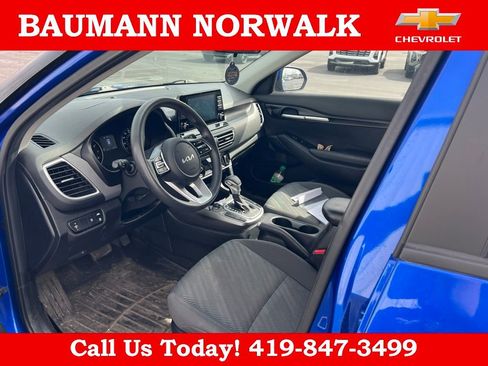 Used 2023 Kia Seltos LX image 22