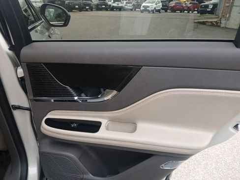 Used 2022 Lincoln Corsair AWD w/ Equipment Group 101A image 45