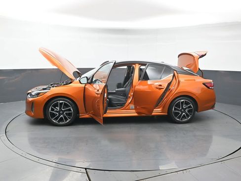 Used 2024 Nissan Sentra SR w/ SR Premium Package image 45