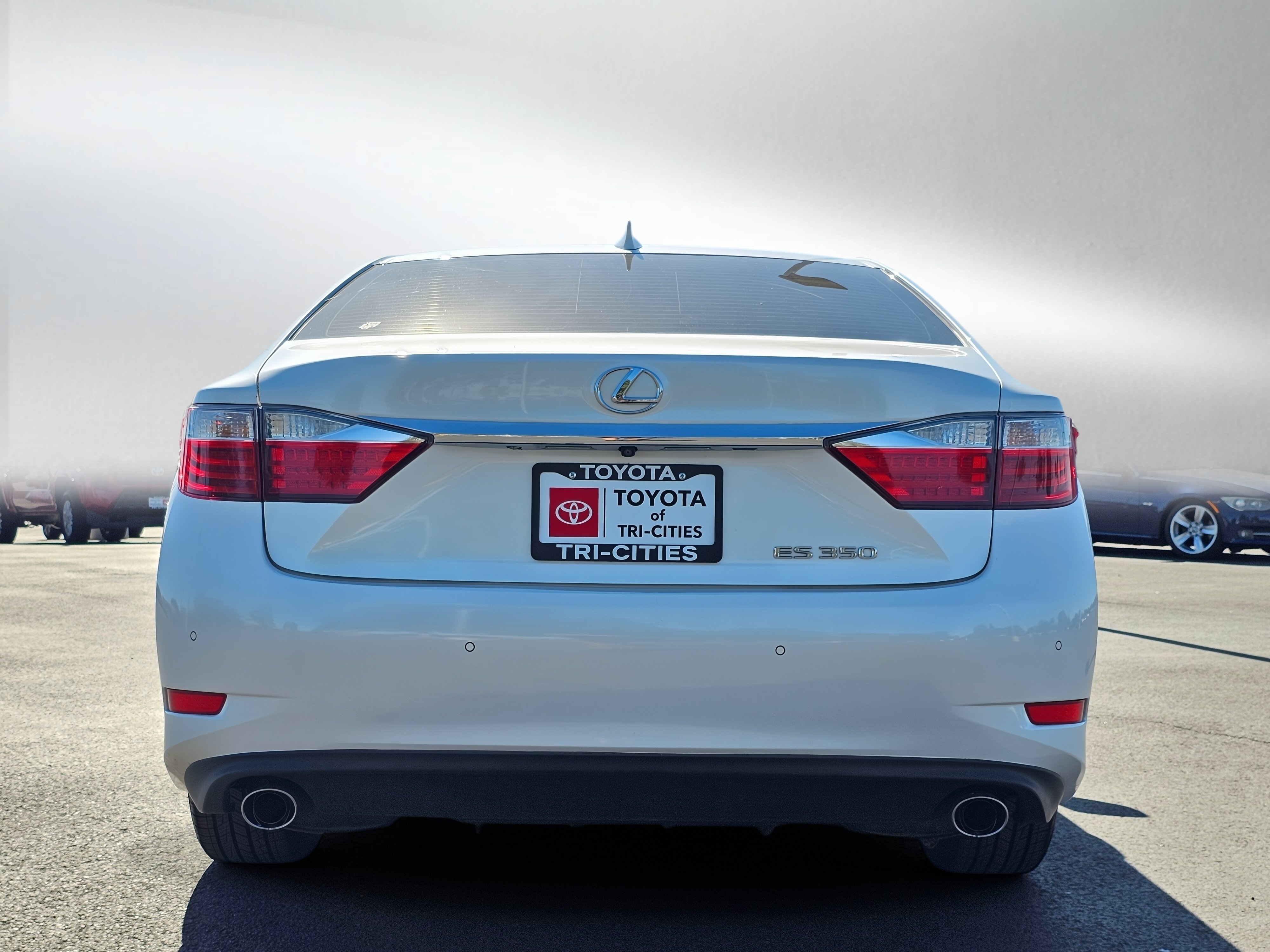 Used 2015 Lexus ES 350 w/ Luxury Package FWD image 4