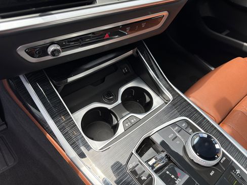 Used 2024 BMW X7 M60i w/ Executive Package AWD/4WD image 39