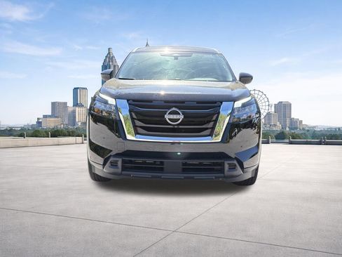 Certified 2025 Nissan Pathfinder S FWD image 26