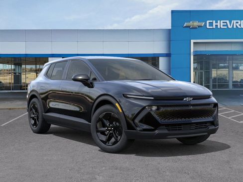 New 2026 Chevrolet Equinox EV LT image 8