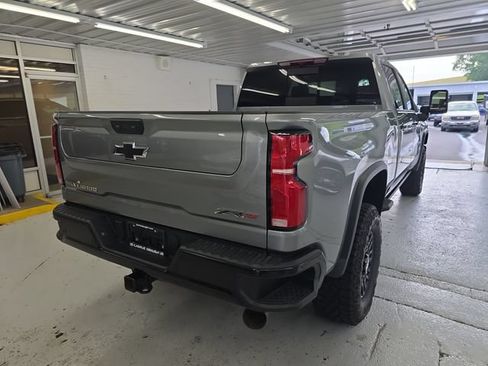 Certified 2025 Chevrolet Silverado 2500 ZR2 AWD/4WD image 5