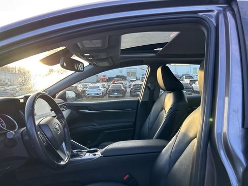 Used 2024 Toyota Camry XLE image 9