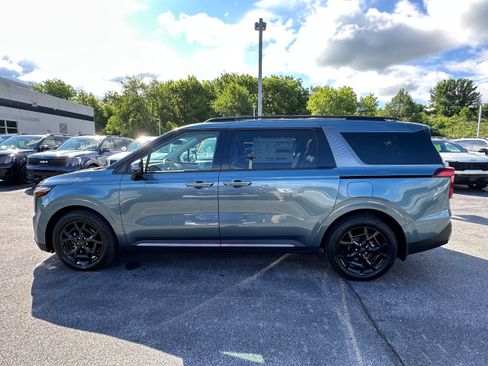 New 2026 Kia Carnival SX FWD image 8