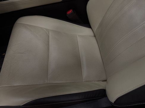 Used 2018 Lexus RX 450hL Premium image 19