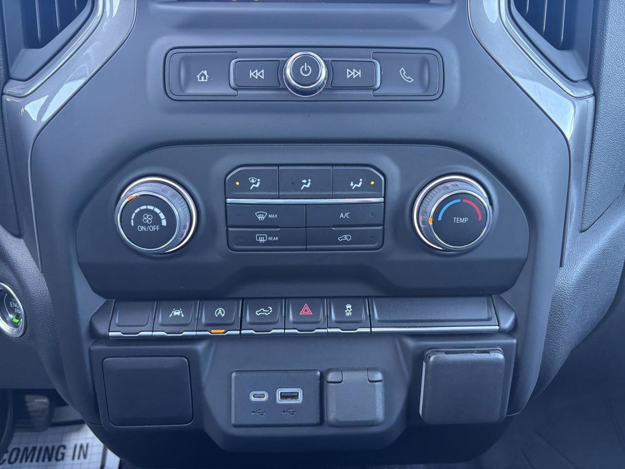 Used 2022 Chevrolet Silverado 1500 Custom w/ LPO, Dark Essentials Package AWD/4WD image 23