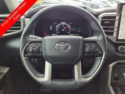 Used 2024 Toyota Tundra Limited AWD/4WD image 31