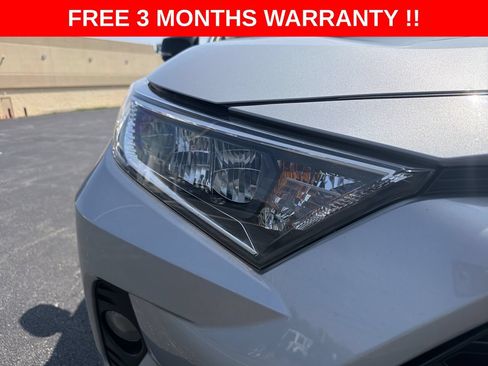 Used 2021 Toyota RAV4 XLE AWD/4WD image 35