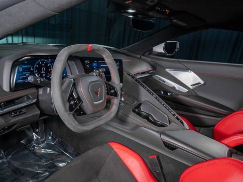 Used 2020 Chevrolet Corvette Stingray Premium Conv w/ 3LT Preferred Equipment Group image 21