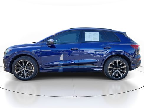 Used 2022 Audi Q4 e-tron Premium Plus image 4