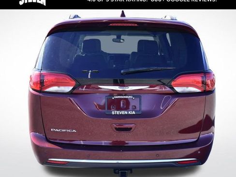 Used 2020 Chrysler Pacifica Touring-L image 9