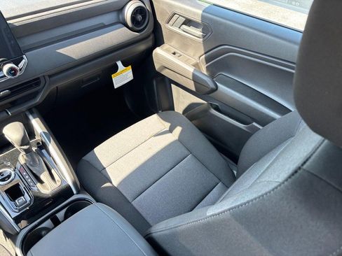 New 2026 Chevrolet Colorado W/T AWD/4WD image 9