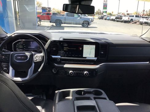 Used 2025 GMC Sierra 1500 SLT image 12