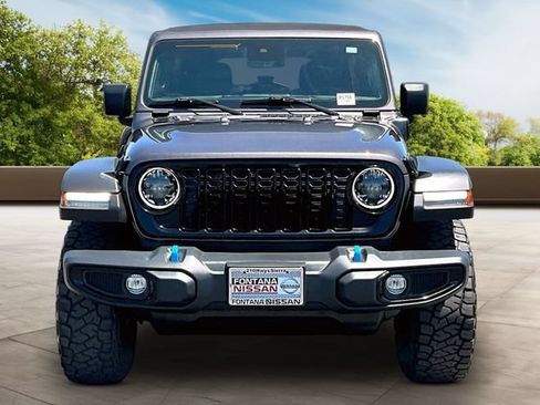 Used 2024 Jeep Wrangler Unlimited AWD/4WD image 2
