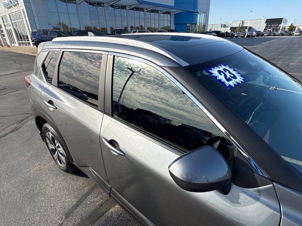 Used 2023 Nissan Rogue SV w/ SV Premium B Package AWD/4WD image 14