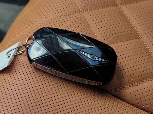 Used 2025 Genesis GV80 3.5T Prestige image 26