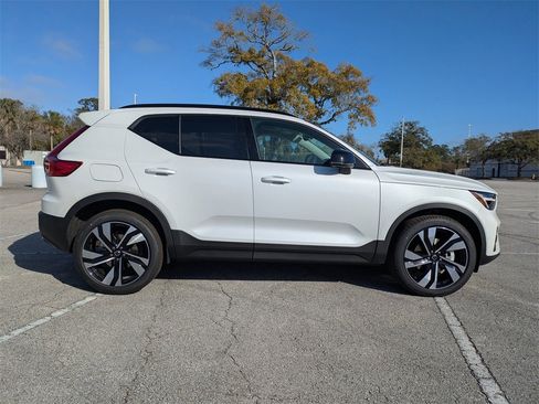 New 2026 Volvo XC40 B5 Plus w/ Protection Package Premier image 7