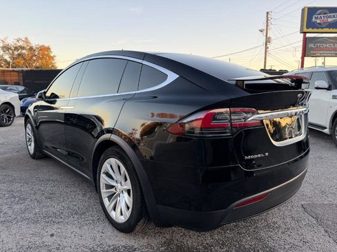 Used 2018 Tesla Model X 75D image 7