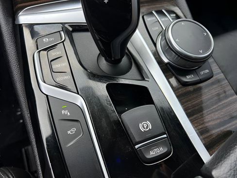 Used 2019 BMW 530i xDrive w/ Convenience Package image 57