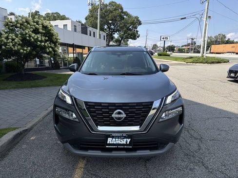 Certified 2023 Nissan Rogue SV w/ SV Premium B Package AWD/4WD image 3