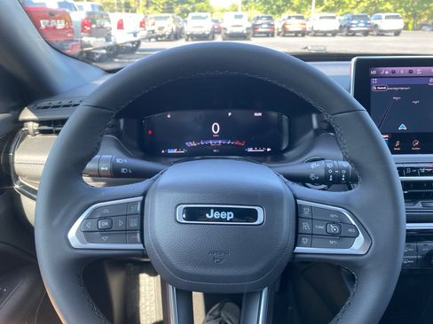 New 2026 Jeep Compass Limited w/ Sun, Sound & Navigation Group AWD/4WD image 24
